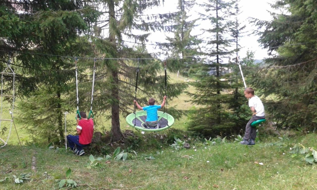 Gites Tre Le Grenier Les Moussieres ภายนอก รูปภาพ